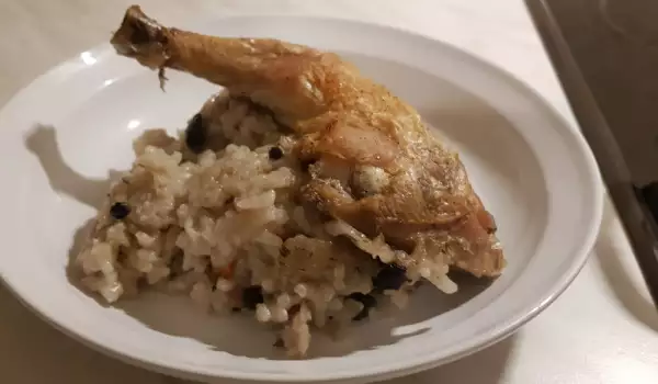 Пилешки кълки с ориз на фурна
