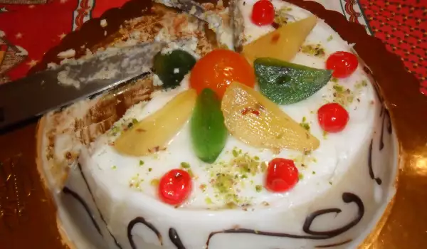 Бяла шоколадова торта със захаросани плодове