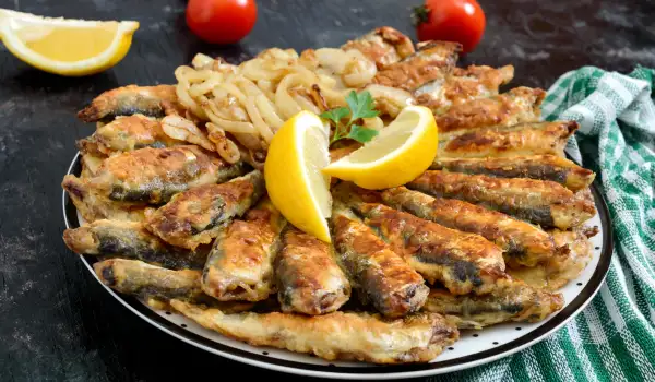 Пържена цаца с лук