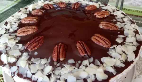 Празнична торта с шоколад и пекан