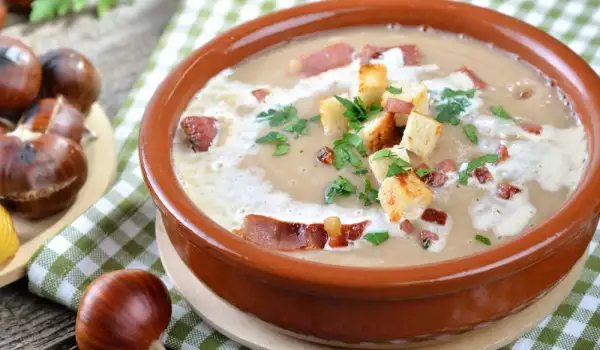 Лучена крем супа с бекон