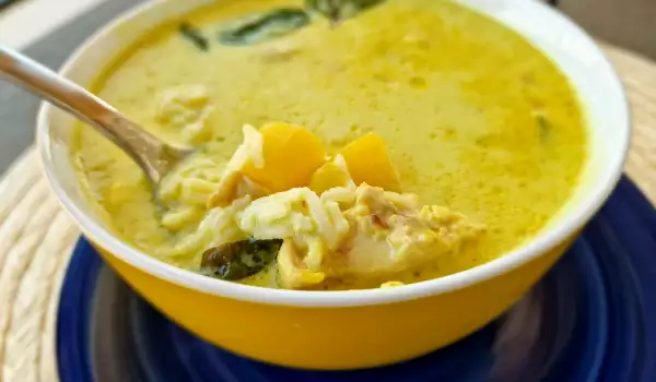 Пилешка къри супа