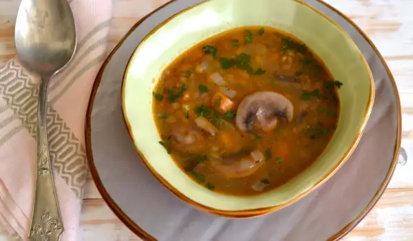 Супа от леща с печурки