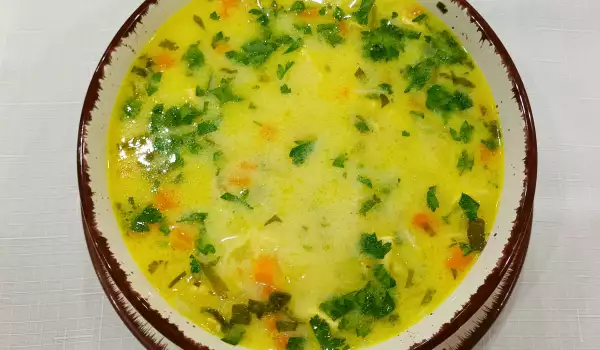 Чорбаджийска пилешка супа