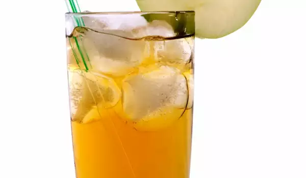 Коктейл с портокалов сок и джин