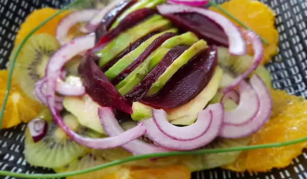 Цитрусова салата с авокадо