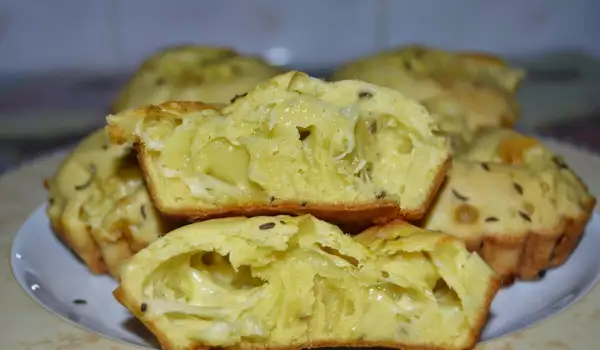 Солени мъфини със сирене и кимион