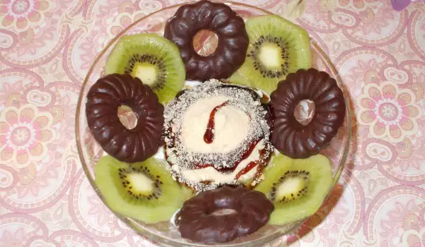 Плодов десерт с киви