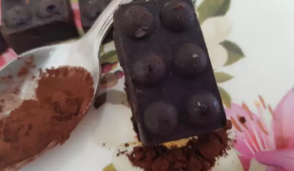 Домашен черен шоколад
