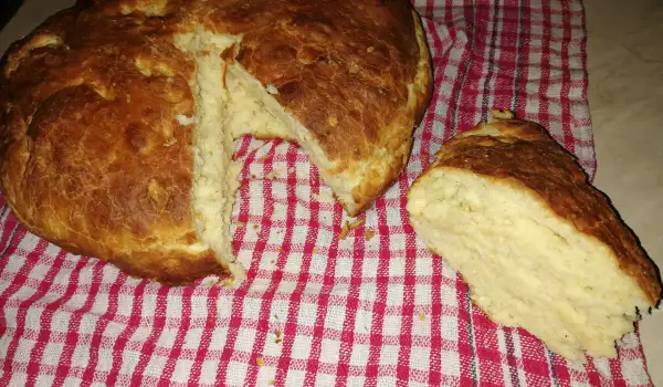 Домашен хляб с кисело мляко и жива мая в тава