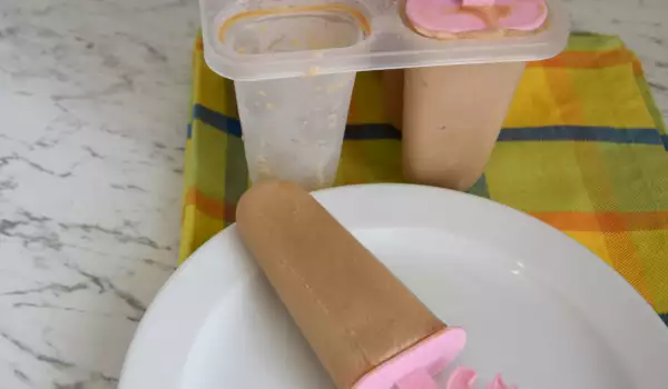 Домашен сладолед със сгущенка
