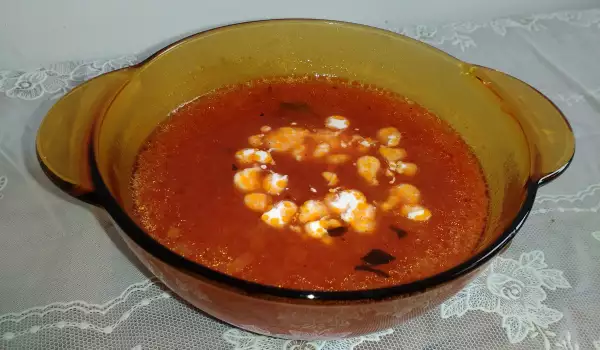 Доматена супа с фиде и сметана