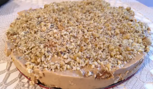 Бисквитена торта Дулсе де лече с орехи