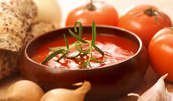 Бърз доматен сос