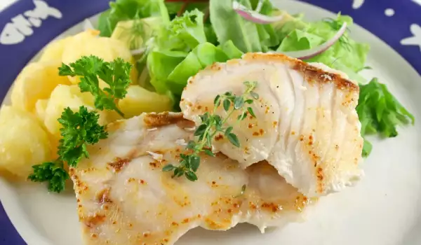 Риба на тиган с картофена салата