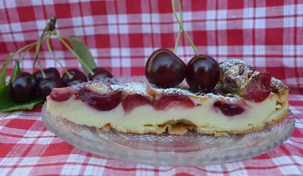 Френски десерт с череши
