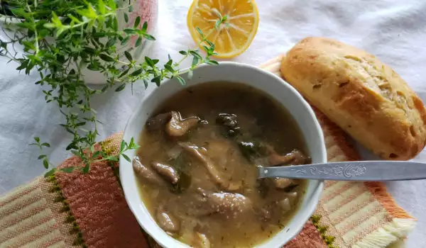 Супа с кладница и спанак