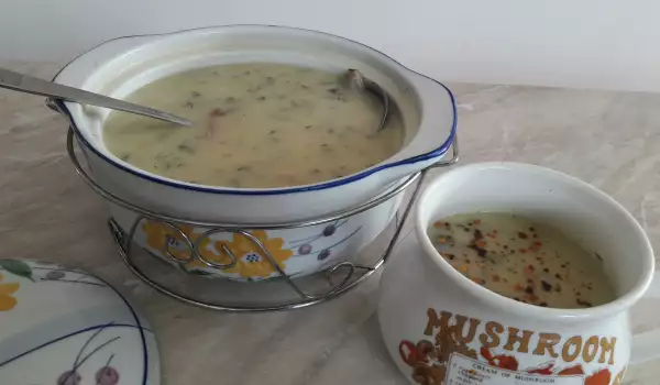 Вкусна гъбена супа с кладница