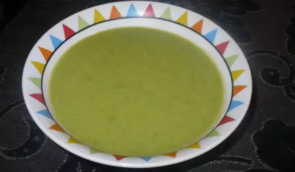 Зеленчукова крем-супа с грах и естрагон
