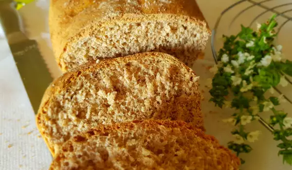 Бързо хлебче с два вида брашно