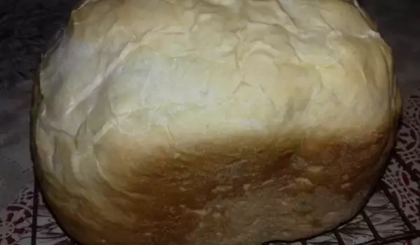 Бял хляб с кисело мляко в хлебопекарна
