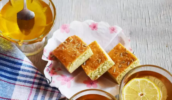 Гръцки сладкиш с мед и лимон