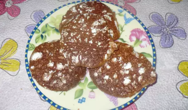 Хрупкави какаови бисквити с шоколад