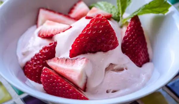 Здравословен млечно-плодов сладолед