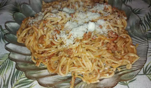 Спагети с кайма в Instant Pot