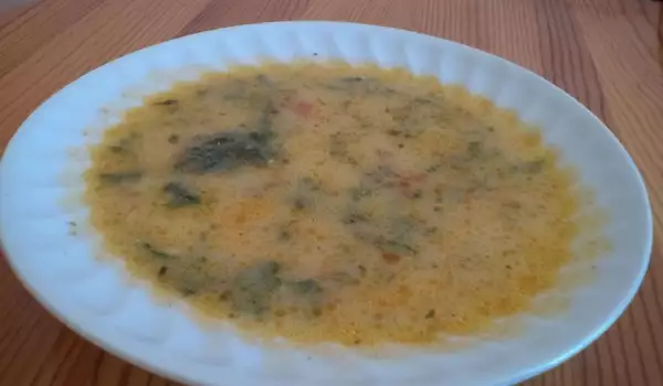 Витаминозна супа с лапад и коприва