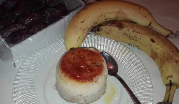 Карамелен крем с банани и фурми