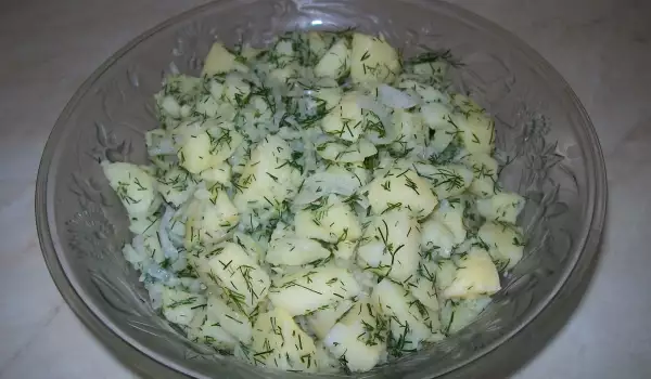 Обикновена картофена салата