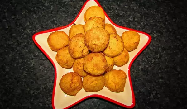 Картофени крокети с топено сирене