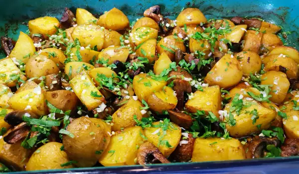 Златисти печени картофи с гъби по арабски