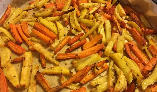 Печени картофи и моркови на фурна