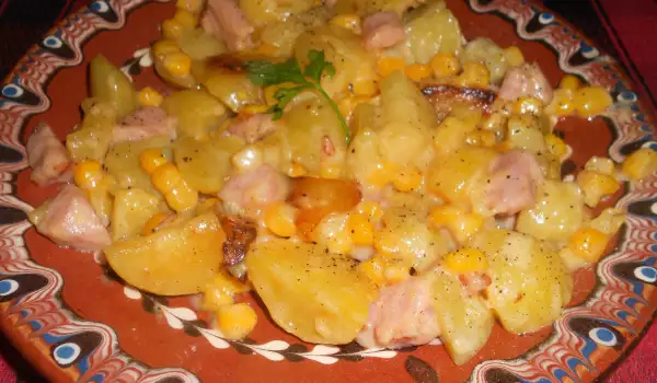 Картофки с шунка и царевица на фурна