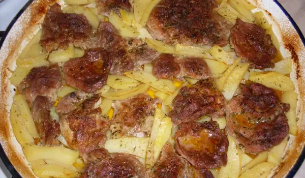 Картофи на фурна със свинско