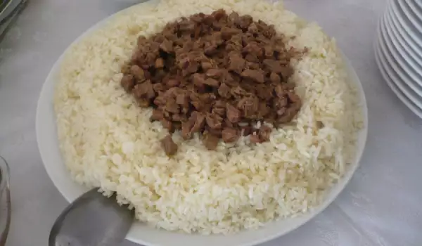 Кебап върху ориз