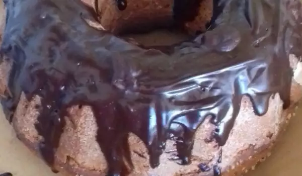 Страхотен кекс с разтопен шоколад