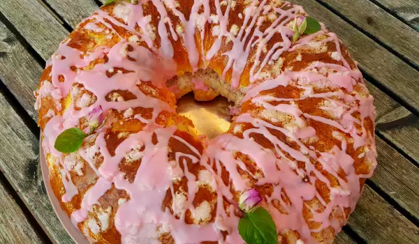 Кралски кравай с рози (Roscon De Reyes Rosa)