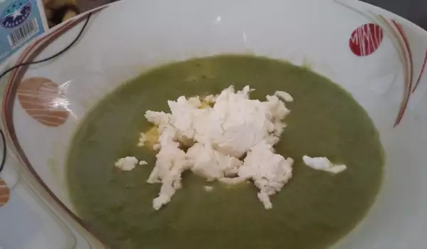 Крем супа от грах със сирене