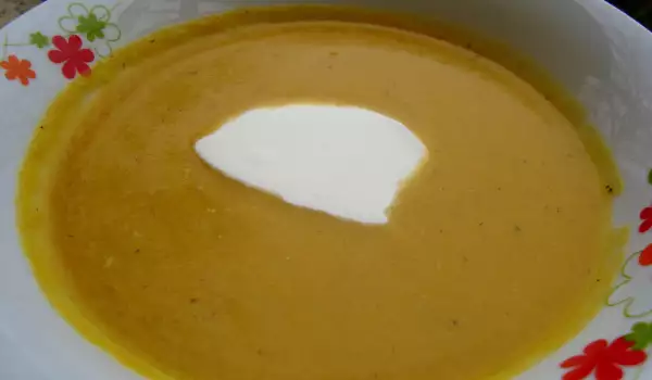 Крем супа с тиква и пилешко