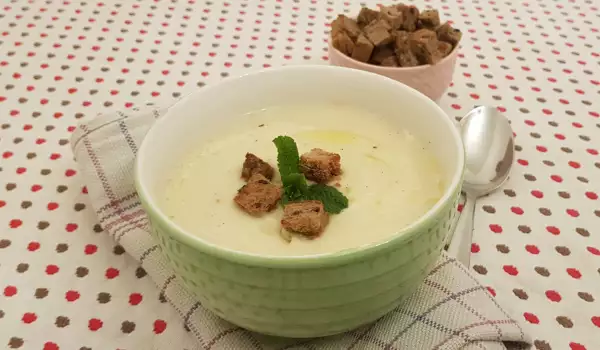 Страхотна крем супа от карфиол