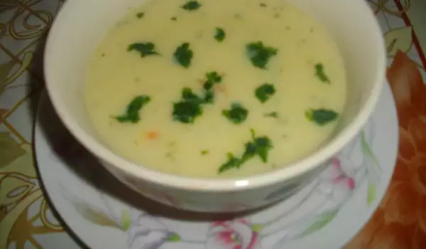 Крем супа с овесени ядки и зеленчуци