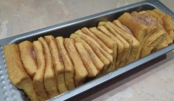 Квадратен сладък хляб с пюре от тиква