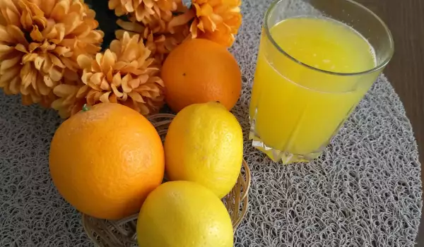 Домашна лимонада с портокали, лимони и мента