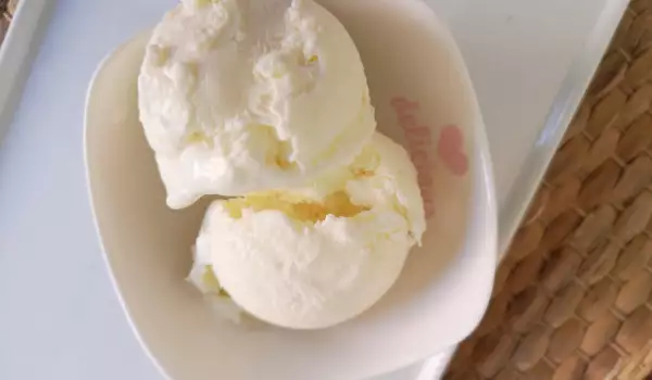 Страхотен лимонов сладолед