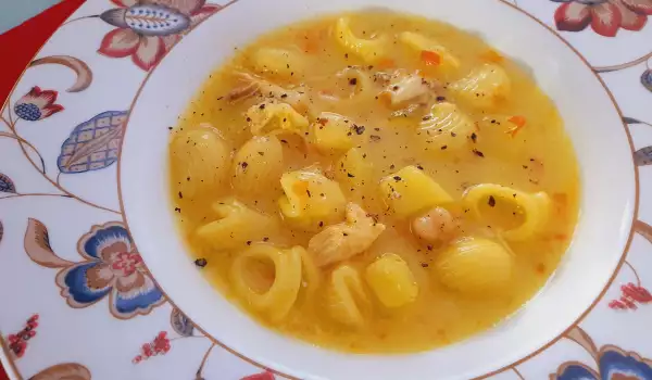 Пилешка супа с паста