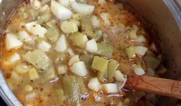 Зеленчукова манджа с тиквички и картофи