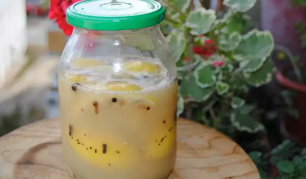 Туршия от мариновани лимони без стерилизация